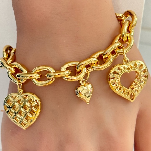 Jewelry - 14k Gold Filled Chunky Bracelet With Heart Charms | pulsera de corazones